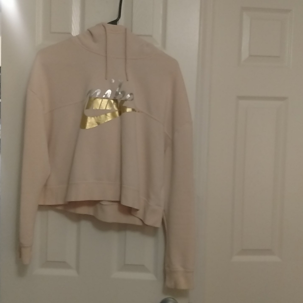 Cropped Nike hoodie